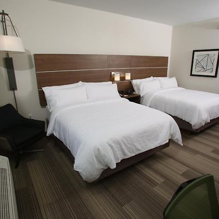 Holiday Inn Express Hotel And Suites Lincoln Airport By Ihg Экстерьер фото
