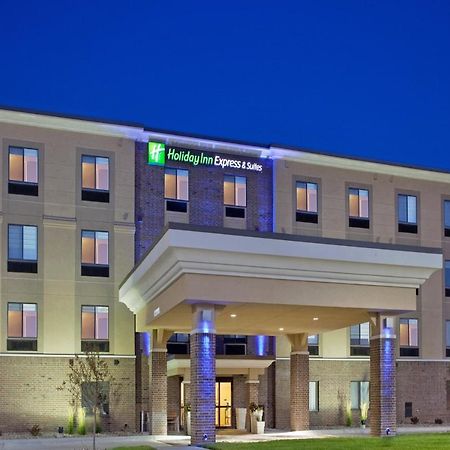 Holiday Inn Express Hotel And Suites Lincoln Airport By Ihg Экстерьер фото