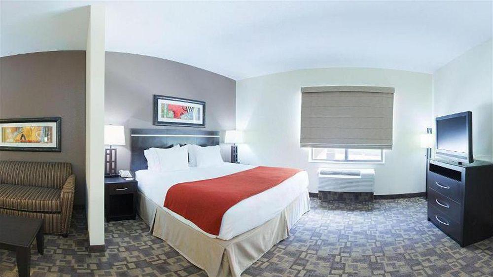 Holiday Inn Express Hotel And Suites Lincoln Airport By Ihg Экстерьер фото