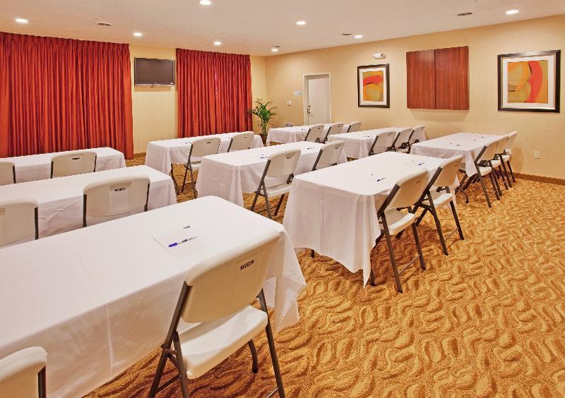 Holiday Inn Express Hotel And Suites Lincoln Airport By Ihg Экстерьер фото
