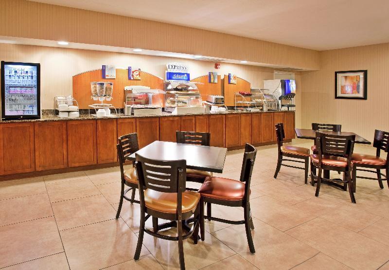 Holiday Inn Express Hotel And Suites Lincoln Airport By Ihg Экстерьер фото