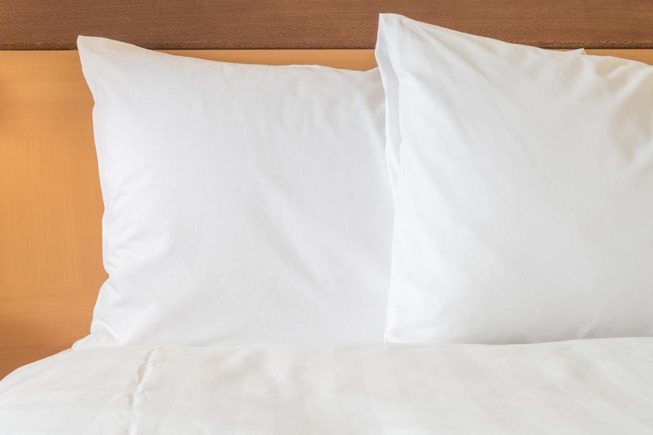 Holiday Inn Express Hotel And Suites Lincoln Airport By Ihg Экстерьер фото